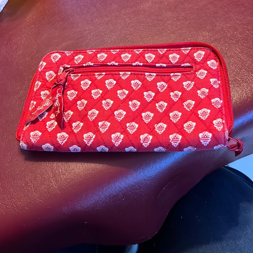 Vera Bradley zip around wallet